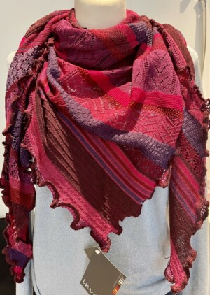 invero-kyra-beere-merinowolle