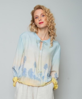 emily-van-den-bergh-viskosebluse-bluelemonbeach-palme